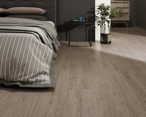 kupować Beżowe antybakteryjne drewniane taśmy porcelanowe 200x1000mm Taśma podłogowa w pomieszczeniach wewnętrznych produkcja internetowa