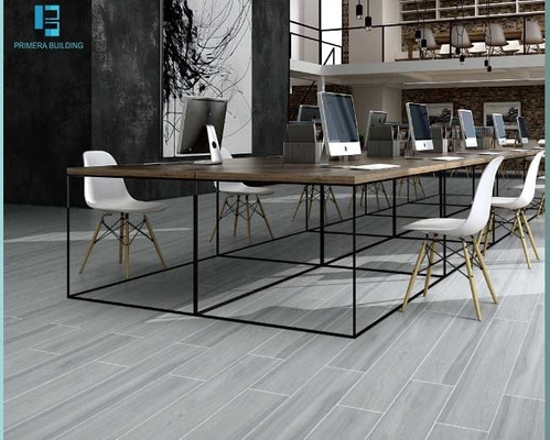 kupować Naturalne drewniane płytki podłogowe z pełnym ciałem 200x1200mm w kolorze szarym produkcja internetowa