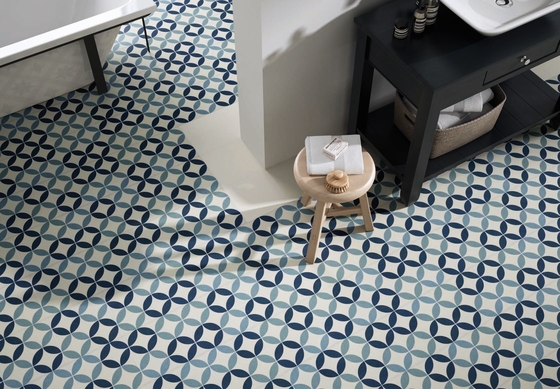 Niebieskie płytki podłogowe ceramiczne o rozmiarach 250x250 mm odporne na zużycie do salonu i ekologiczne płytki podłogowe do jadalni
