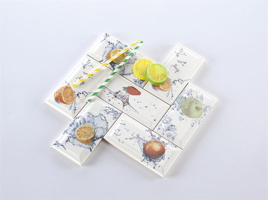 Białe płytki ceramiczne 75x152 mm do kuchni