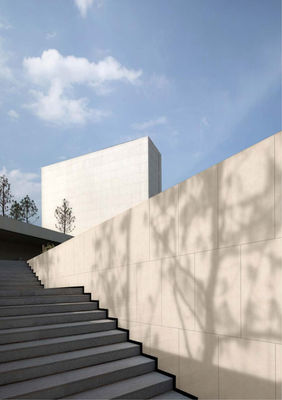 Beżowa półpolerowana płytka kamienna 600x1200mm