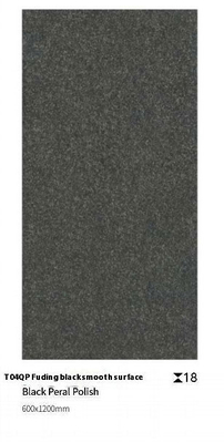 Czarny 1200x600x18mm Gładka powierzchnia Całe ciało Podłoga płytka wybrukowana wokół basenu