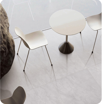 Dekoracja 1200x600mm Zewnętrzna podłoga Płytka antypoślizgowa, miękka, szklana, porcelanowa dla biura W.A 0,5%