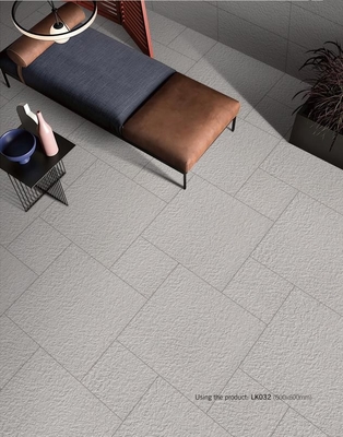 Jasno szary, starożytny płytek ścienny w pomieszczeniach i płytki porcelanowe o wymiarach 60x60 cm do projektowania i prysznicu
