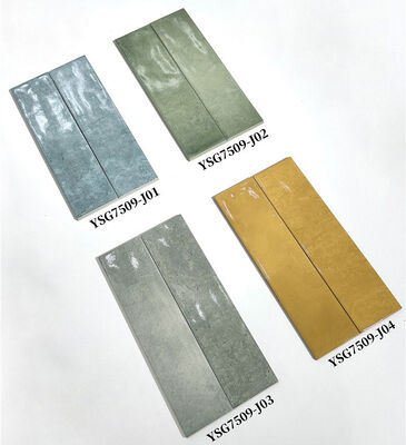 Wodoodporne niebieskie błyszczące ceramiczne płytki ścienne 75x300mm do biura i łazienki