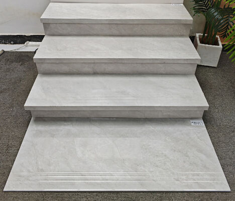 Carrara Durable Leave Space for Led Strip 470x1200mm Polerowane Szklane Ceramiczne Schody Do Budownictwa