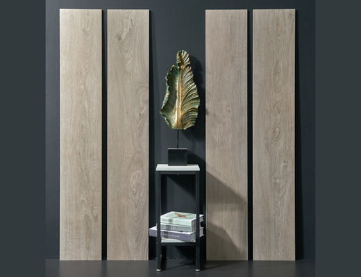 ISO9001 Rectified Edge Matte Grey Porcelain Tile Wood Grey 60 Boxes / Plt